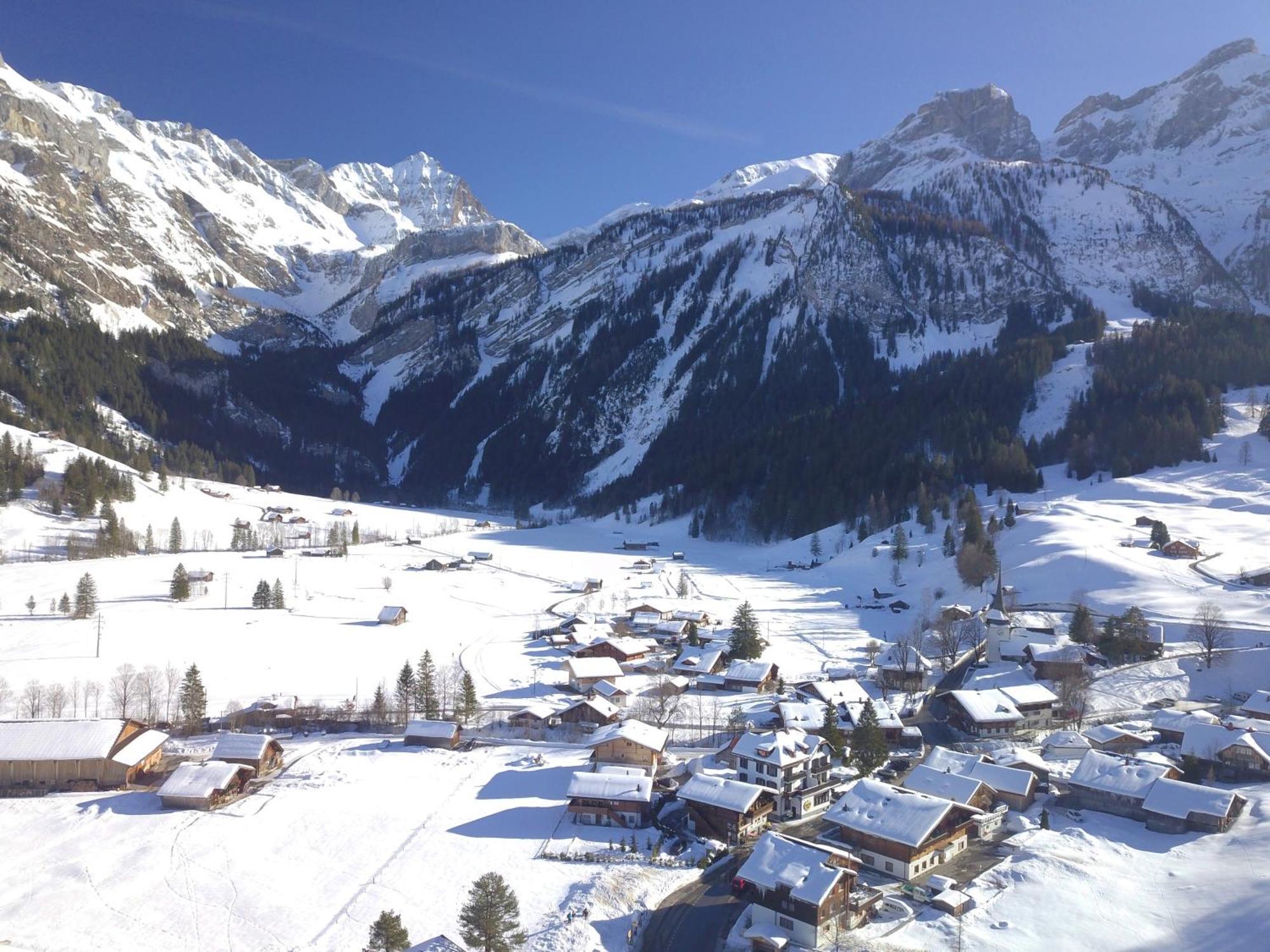 Hotel Sanetsch Gsteig Екстериор снимка