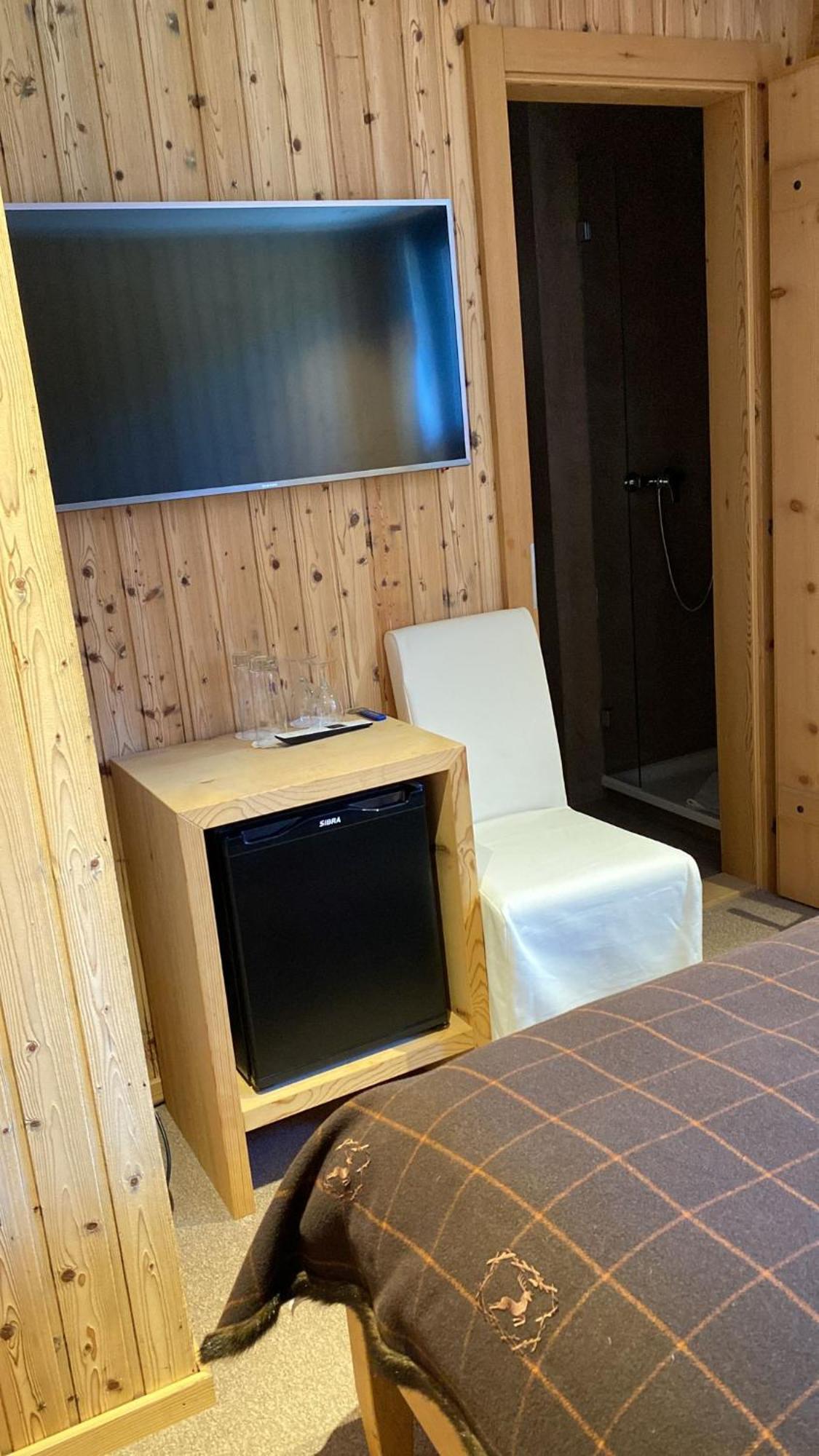 Hotel Sanetsch Gsteig Екстериор снимка